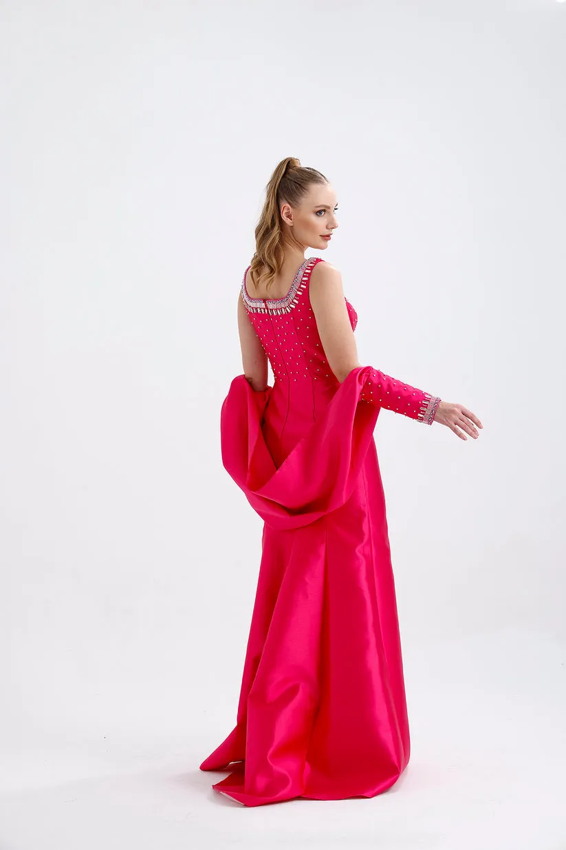 𝐂𝐋𝐀𝐑𝐀 Askılı Yaka Taş İşlemeli Seyyar Kollu Balık Kesim Abiye Elbise T56756
