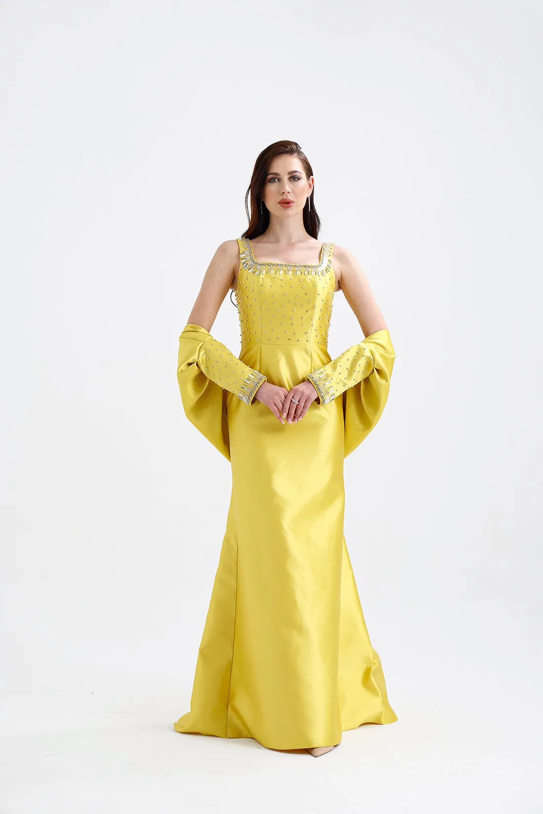 𝐂𝐋𝐀𝐑𝐀 Askılı Yaka Taş İşlemeli Seyyar Kollu Balık Kesim Abiye Elbise T56756