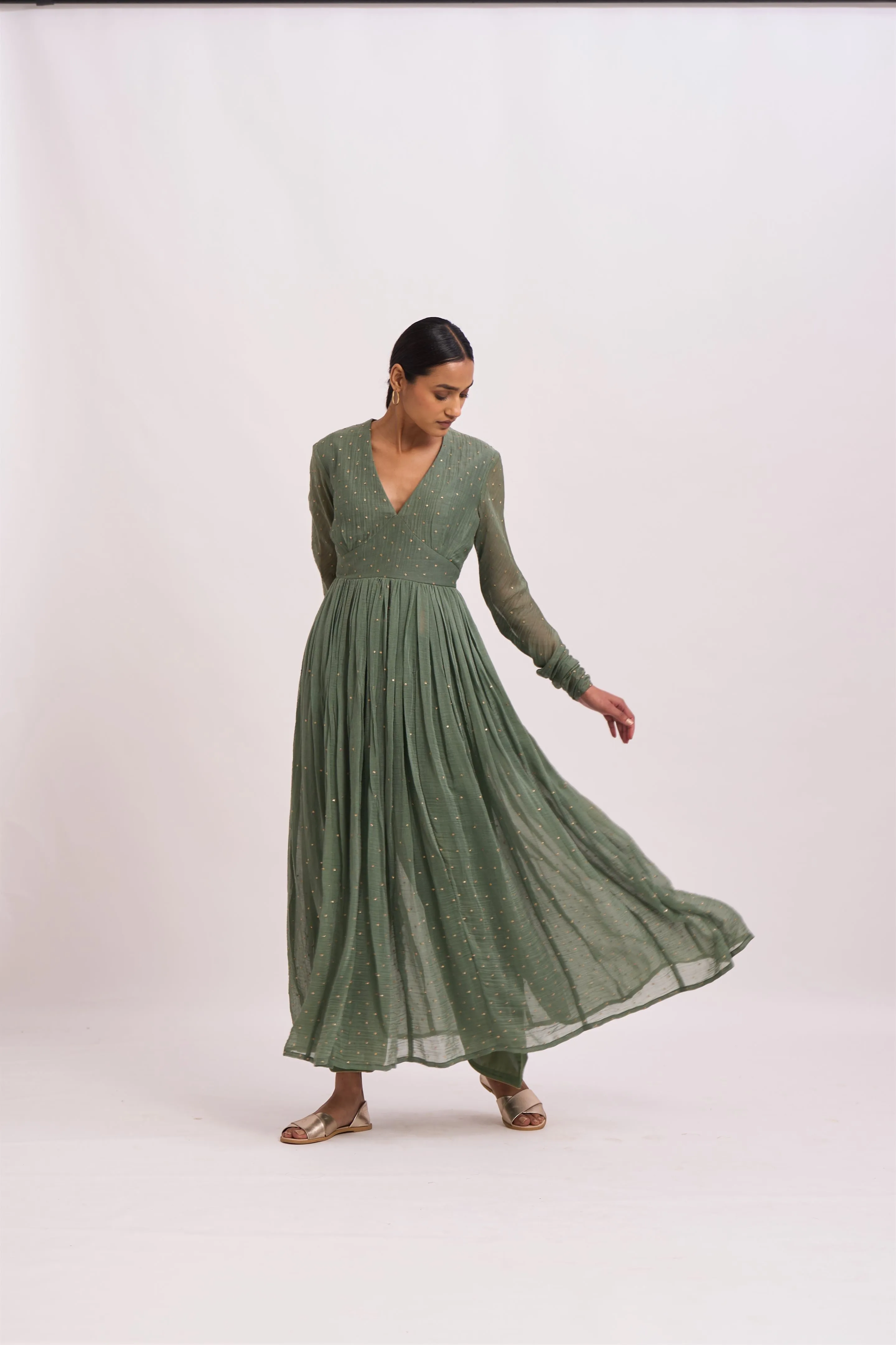 Dot   I   Carvi Jumeirah Ghoomar Anarkali Chanderi Anarkali Cotton Silk Pant  leaf Green  SS24-EG
