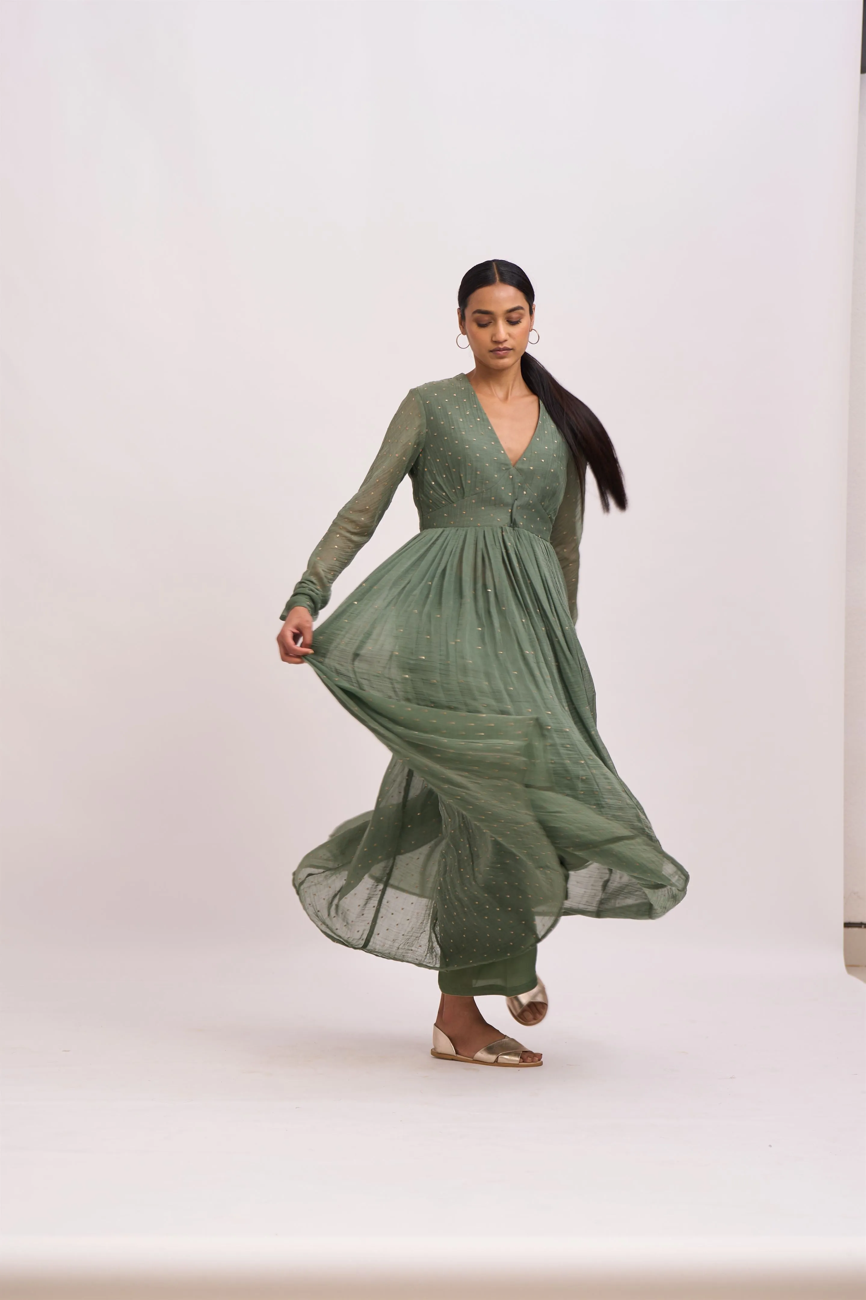Dot   I   Carvi Jumeirah Ghoomar Anarkali Chanderi Anarkali Cotton Silk Pant  leaf Green  SS24-EG