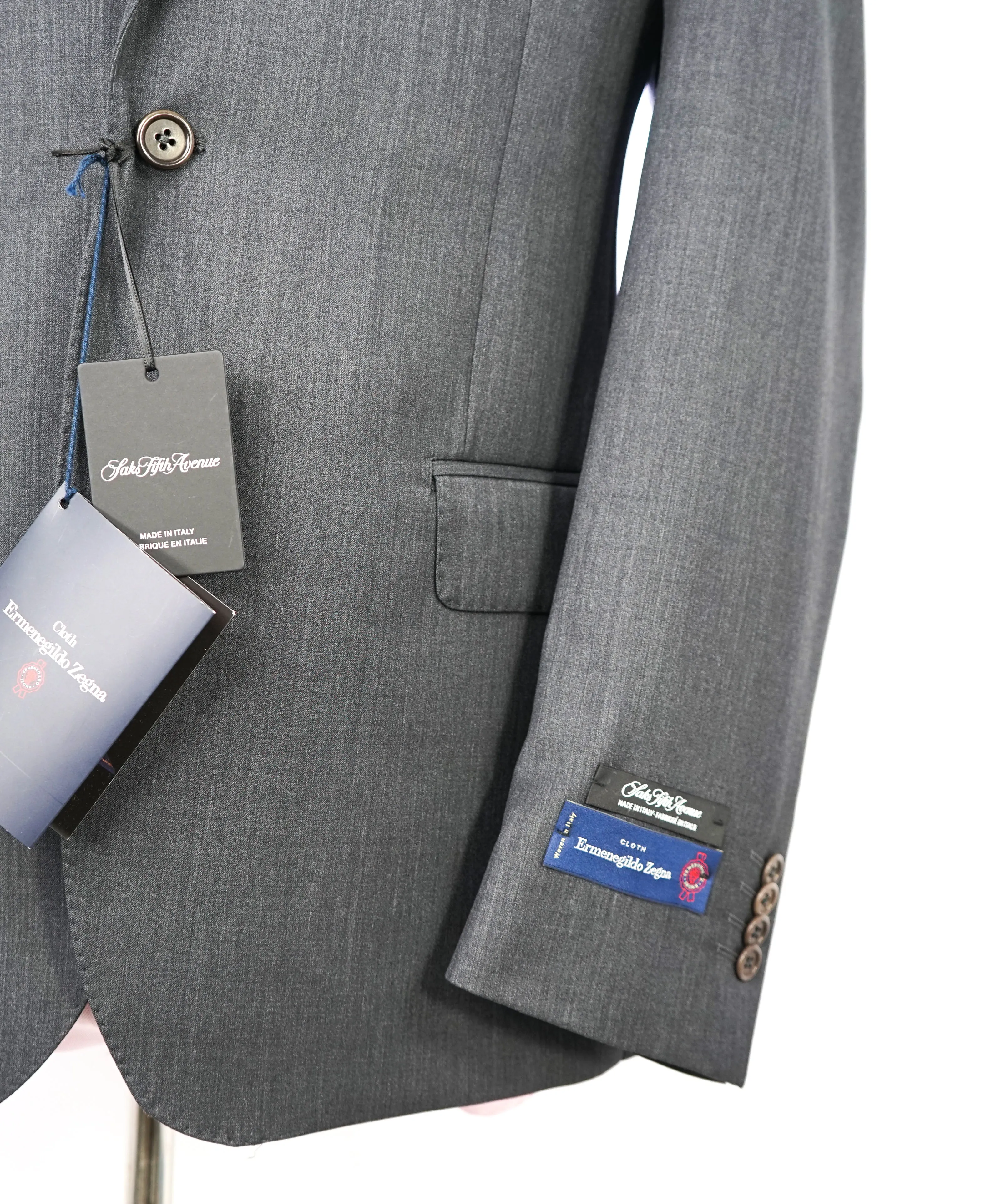 ERMENEGILDO ZEGNA -"Classic" SAKS FIFTH AVENUE *SILK* Gray Suit - 40S