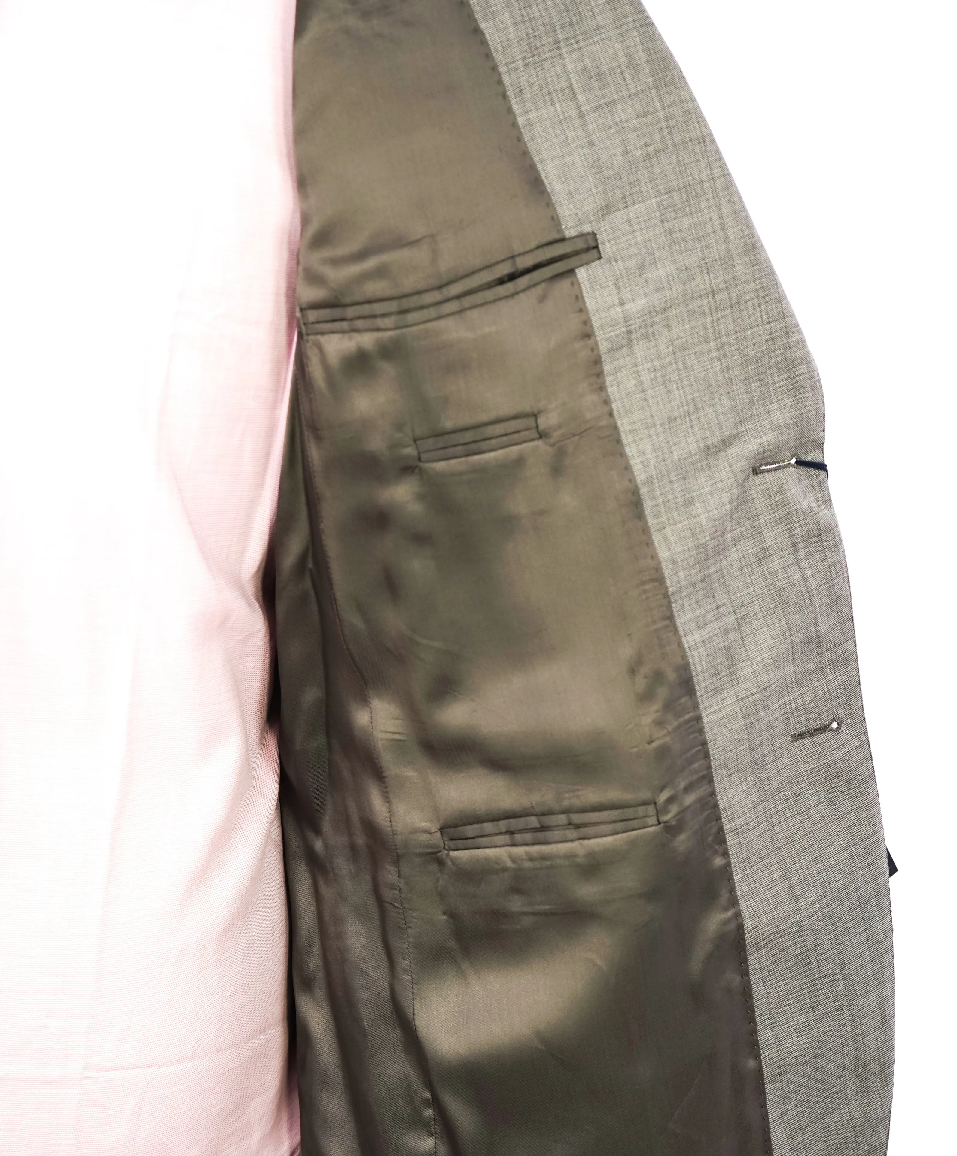 ERMENEGILDO ZEGNA - "Classic" SAKS FIFTH AVENUE *SILK* Gray Suit - 48R