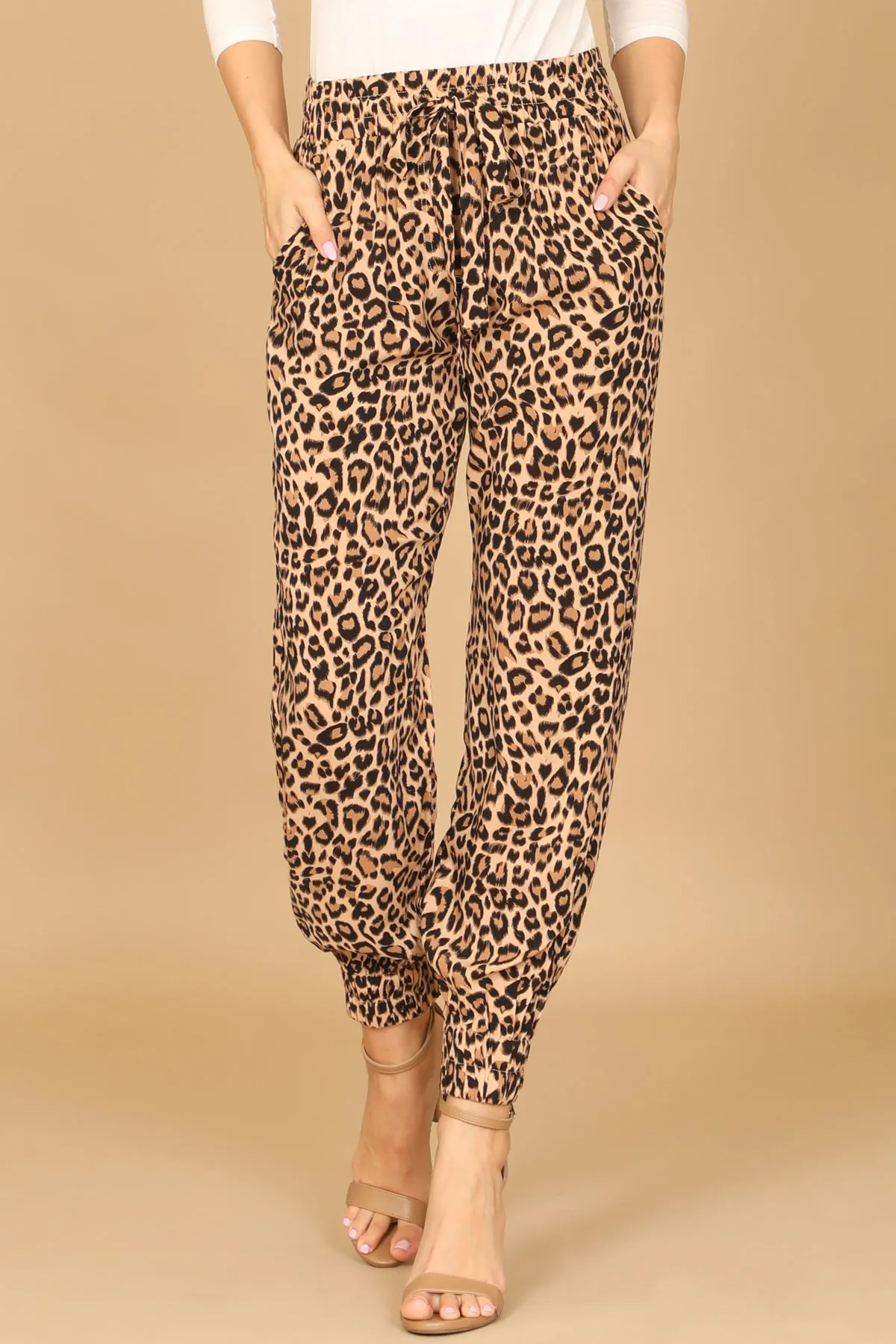 GARTERIZED HEM LEOPARD PANTS