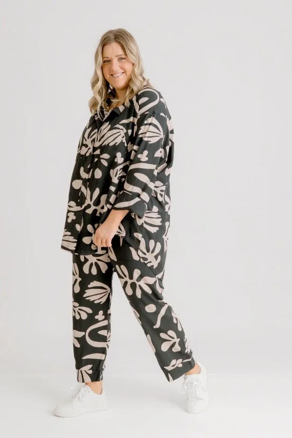 Henri Motif Print Pant - Black Motif Print