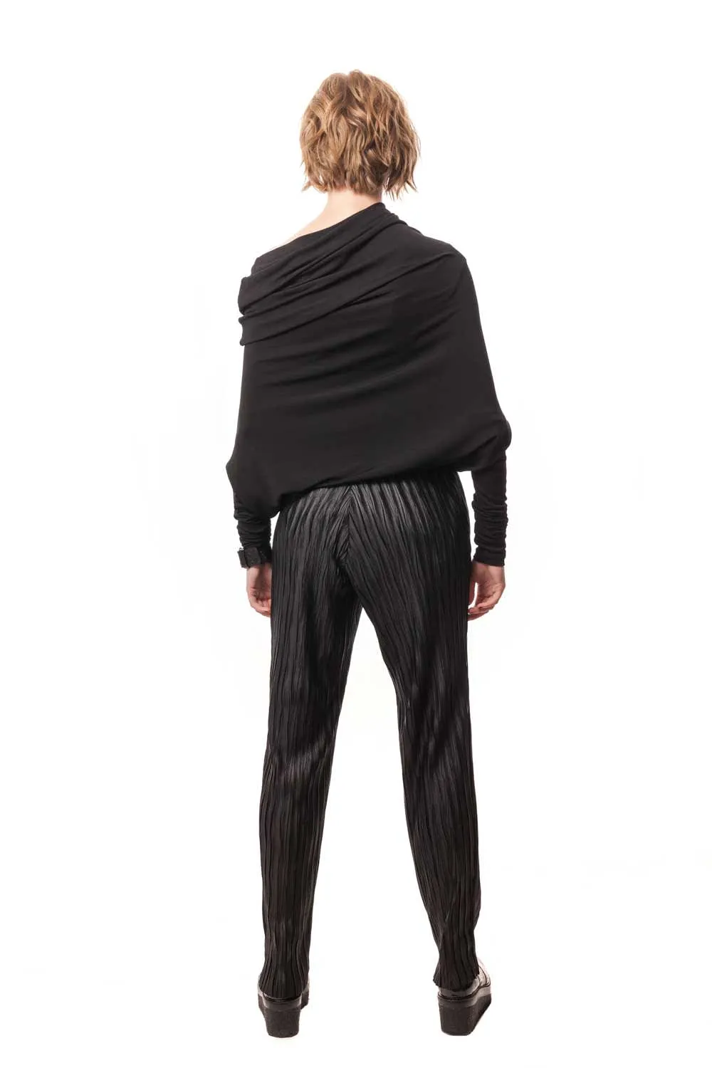 Minori Pleated Peg Leg Pants