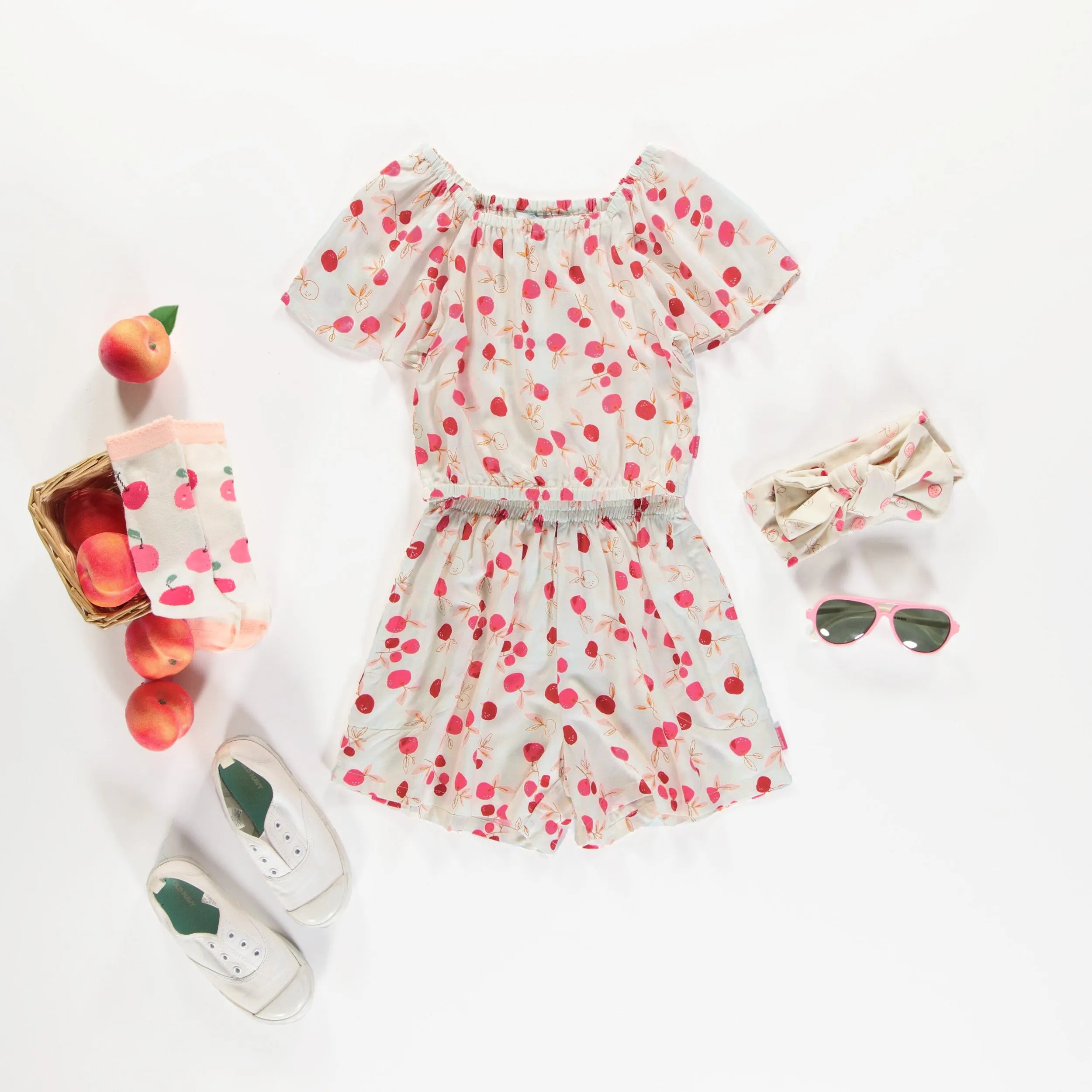 Short fluide coupe ample crème à motif en viscose, enfant || Fluid loose fit cream short with a print in viscose, child