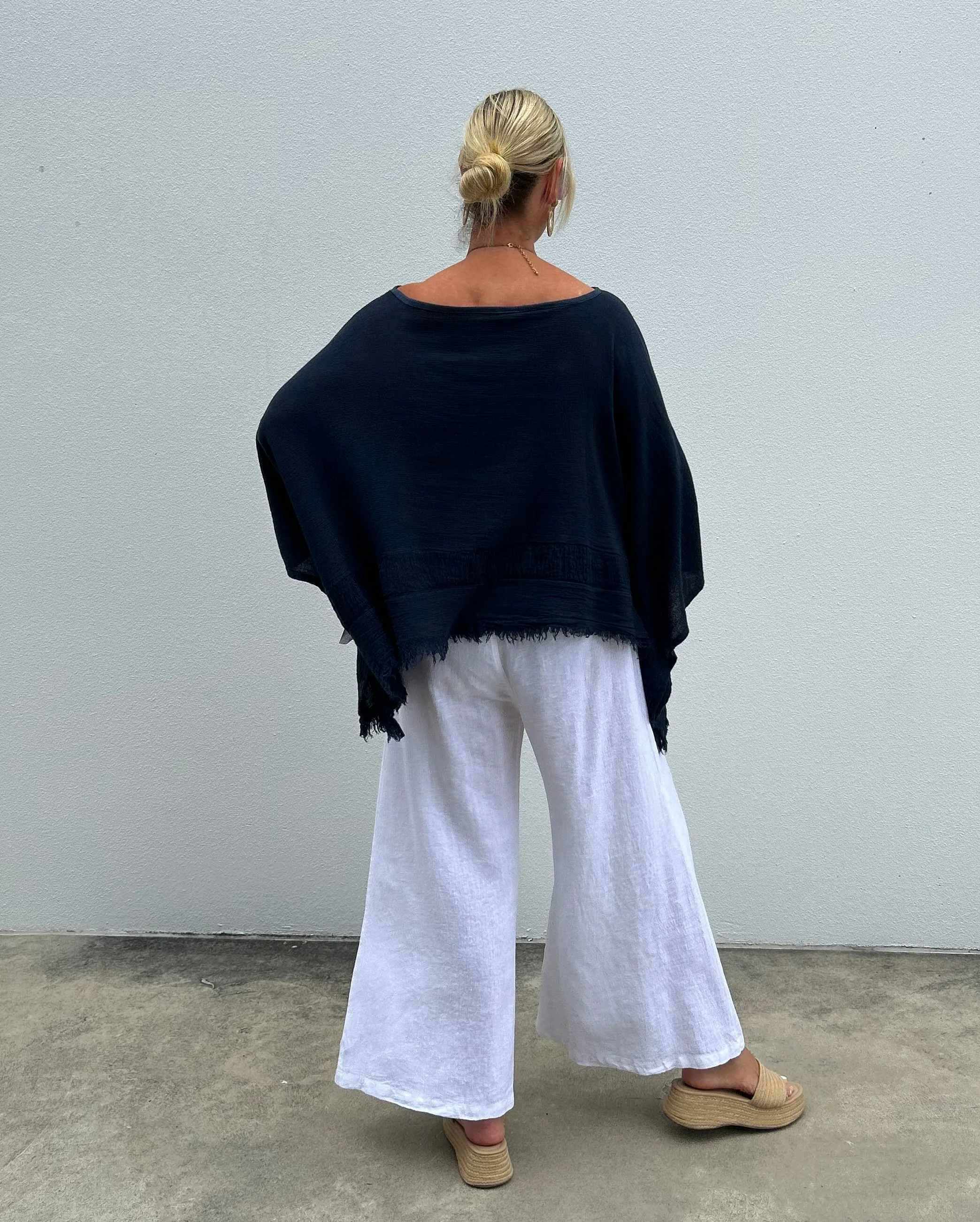 Teegan Linen Top in Navy