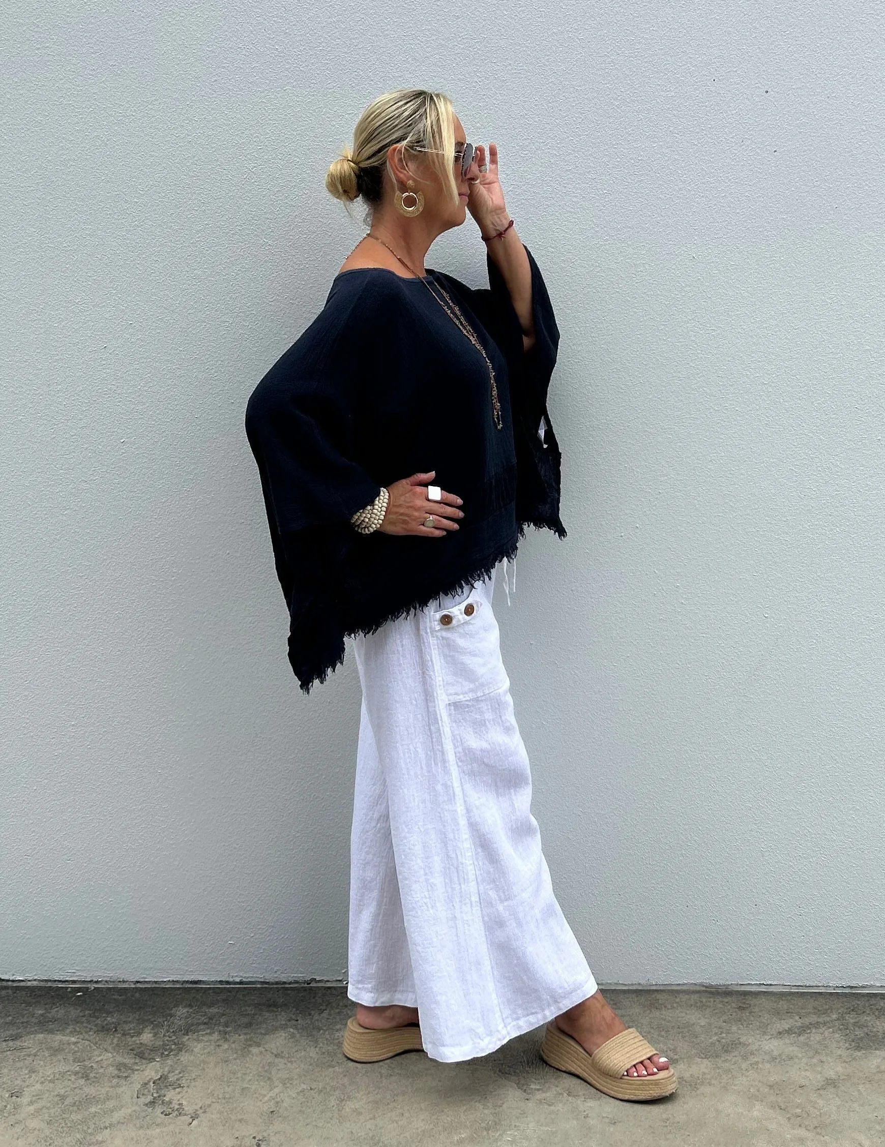 Teegan Linen Top in Navy