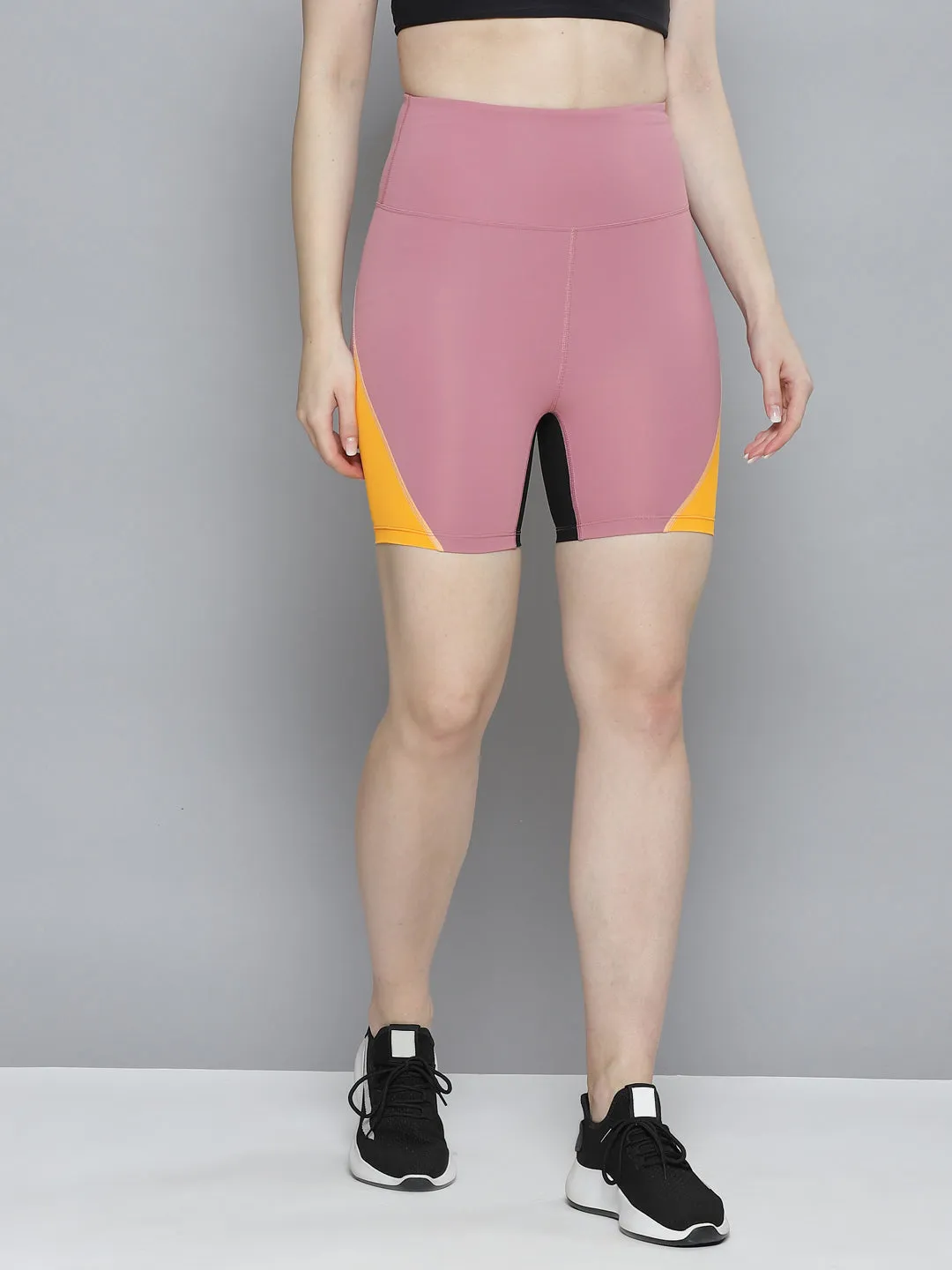 Women's Pink Solid Skinny Fit High-Rise Sports Shorts