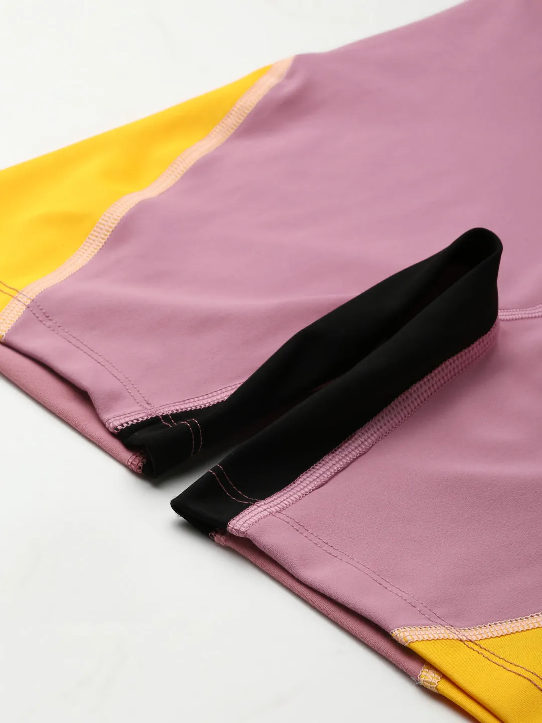 Women's Pink Solid Skinny Fit High-Rise Sports Shorts